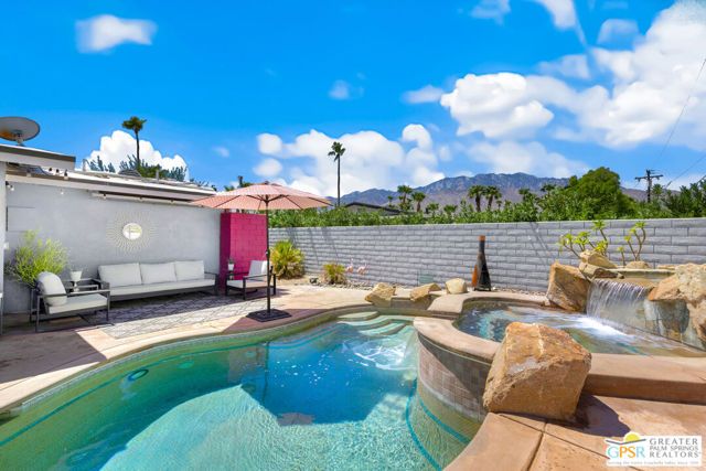 3670 E Vivian Circle, Palm Springs, CA 92262