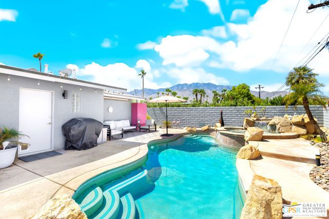 3670 E Vivian Circle, Palm Springs, CA 92262