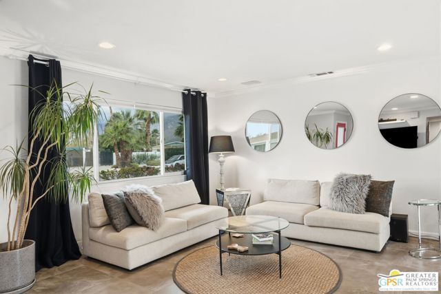 3670 E Vivian Circle, Palm Springs, CA 92262