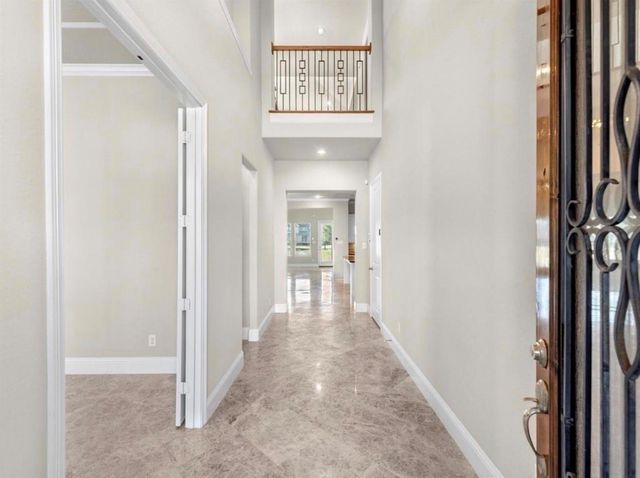 2024 Arrowood Glen Drive, Houston, TX 77077