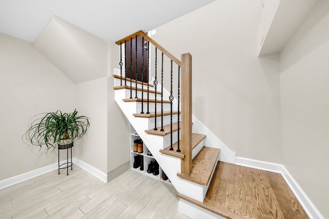 6449 S Kenneth Avenue, Chicago, IL 60629