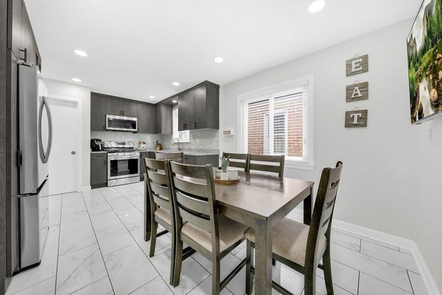 6449 S Kenneth Avenue, Chicago, IL 60629