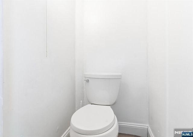 51 Lyons Avenue, Newark, NJ 07112