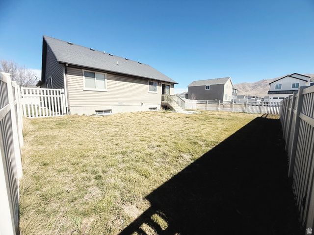 1612 E SHADOW DR, Eagle Mountain, UT 84005