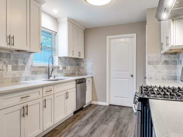 3024 Stanford Drive, Plano, TX 75075