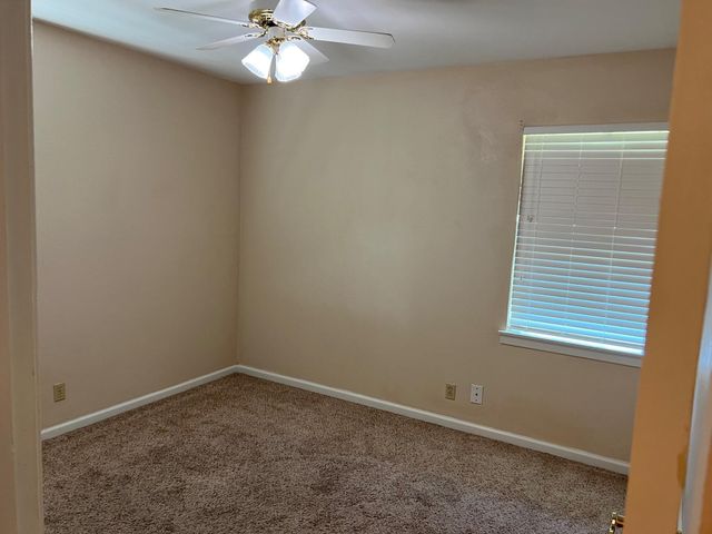 110 S Oleander Street, Lake Jackson, TX 77566