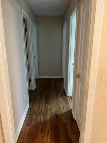 110 S Oleander Street, Lake Jackson, TX 77566