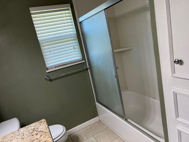 110 S Oleander Street, Lake Jackson, TX 77566