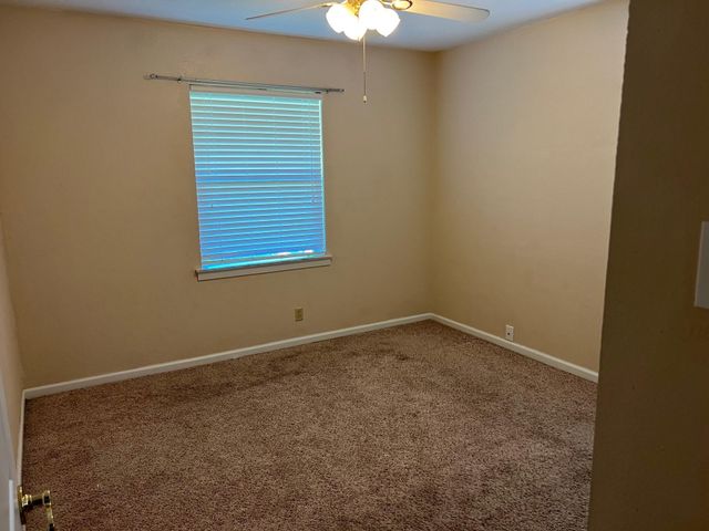 110 S Oleander Street, Lake Jackson, TX 77566