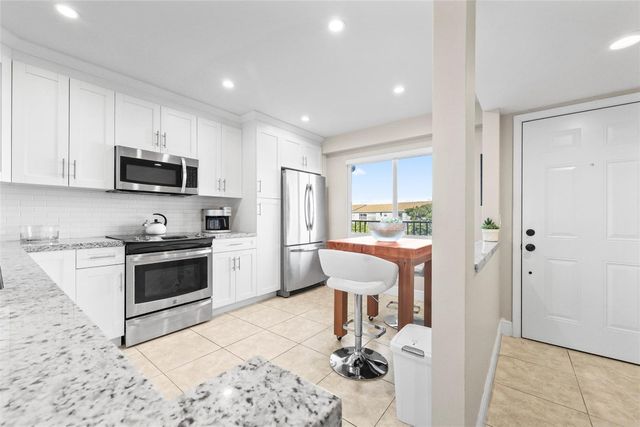 800 SW 125th Way 405-O, Pembroke Pines, FL 33027