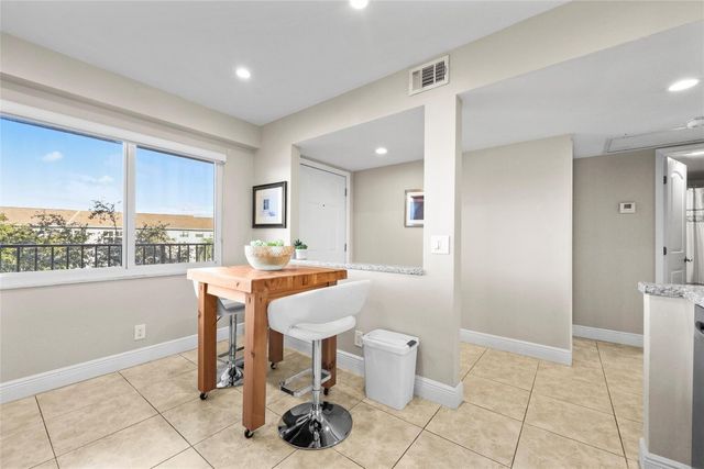 800 SW 125th Way 405-O, Pembroke Pines, FL 33027