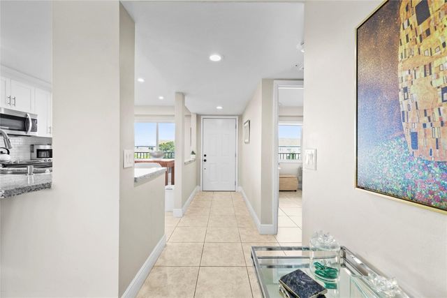 800 SW 125th Way 405-O, Pembroke Pines, FL 33027