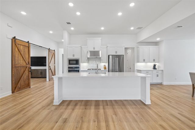 433 Running Bird RD, Austin, TX 78737