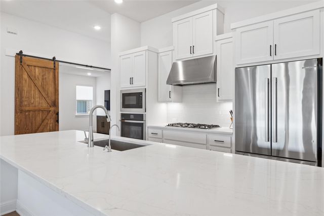 433 Running Bird RD, Austin, TX 78737