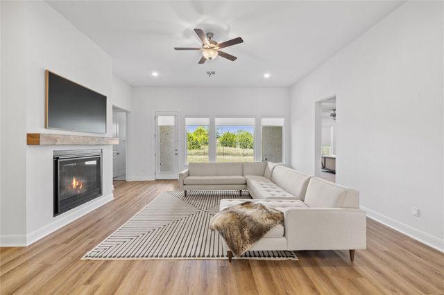 433 Running Bird RD, Austin, TX 78737