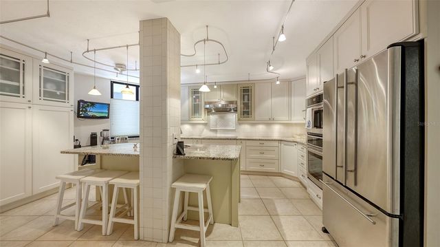 5880 MIDNIGHT PASS ROAD 307, Sarasota, FL 34242