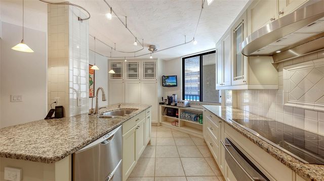 5880 MIDNIGHT PASS ROAD 307, Sarasota, FL 34242