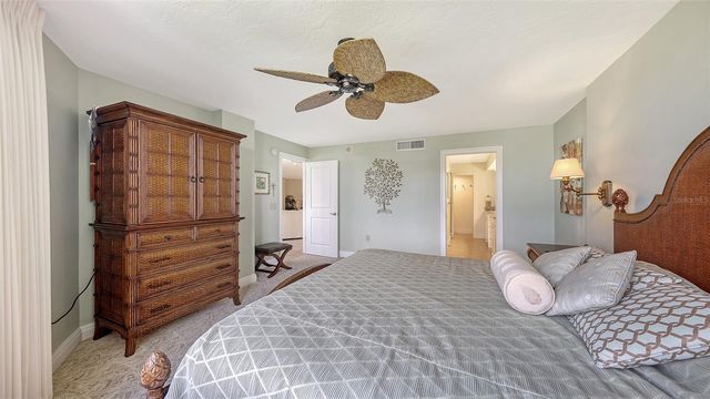 5880 MIDNIGHT PASS ROAD 307, Sarasota, FL 34242