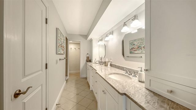 5880 MIDNIGHT PASS ROAD 307, Sarasota, FL 34242
