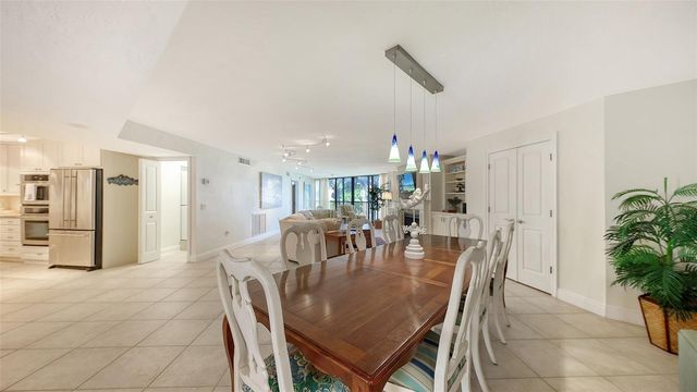 5880 MIDNIGHT PASS ROAD 307, Sarasota, FL 34242