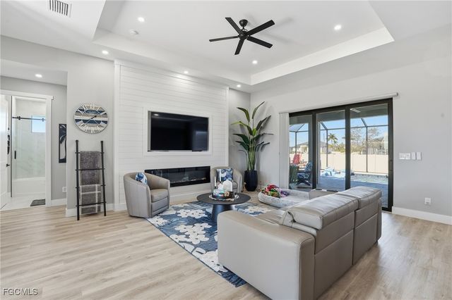 3911 NW 40TH TER, Cape Coral, FL 33993