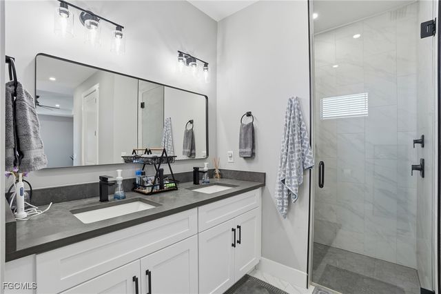 3911 NW 40TH TER, Cape Coral, FL 33993