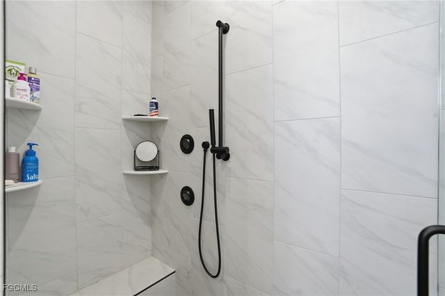 3911 NW 40TH TER, Cape Coral, FL 33993