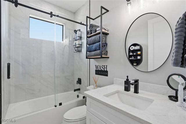 3911 NW 40TH TER, Cape Coral, FL 33993