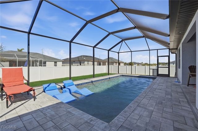 3911 NW 40TH TER, Cape Coral, FL 33993