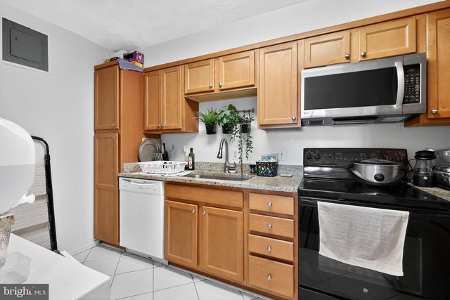 7400 LAKEVIEW DR #N203, Bethesda, MD 20817