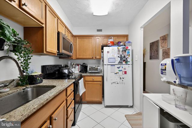 7400 LAKEVIEW DR #N203, Bethesda, MD 20817