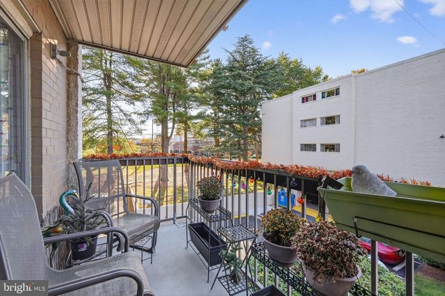 7400 LAKEVIEW DR #N203, Bethesda, MD 20817