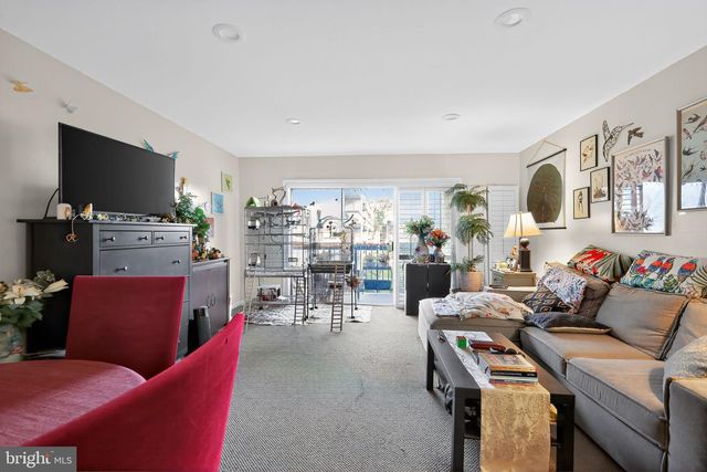 7400 LAKEVIEW DR #N203, Bethesda, MD 20817