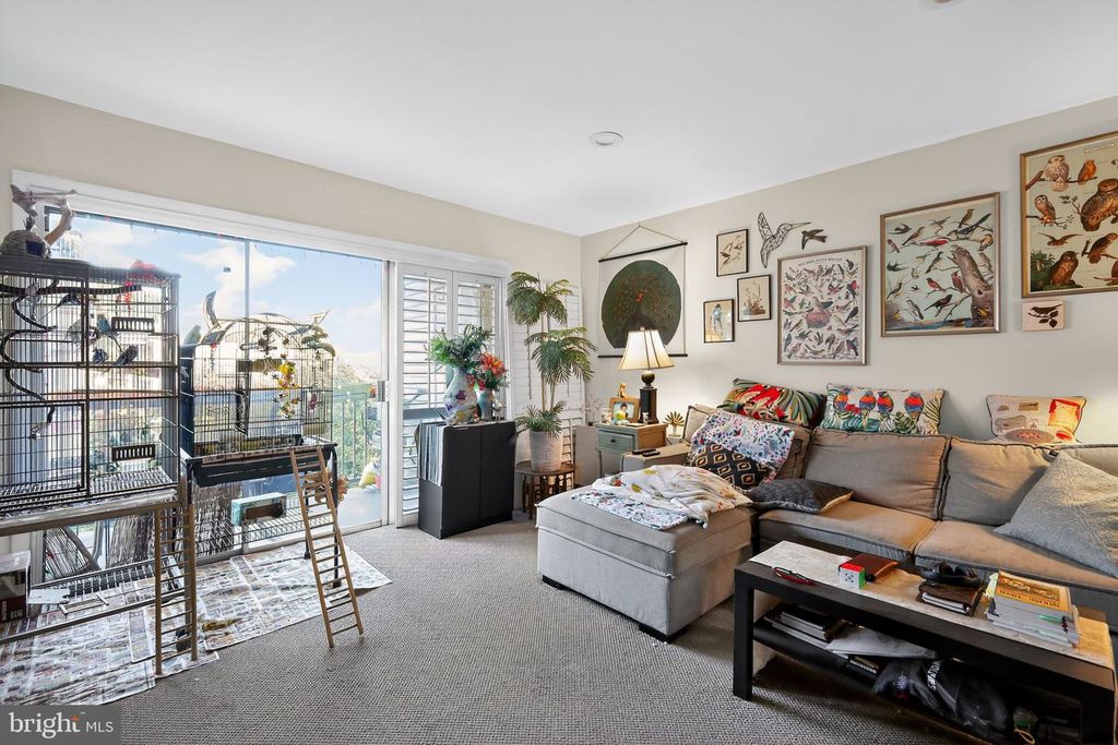 Image 10 of property listing at 7400 LAKEVIEW DR #N203, Bethesda, MD 20817