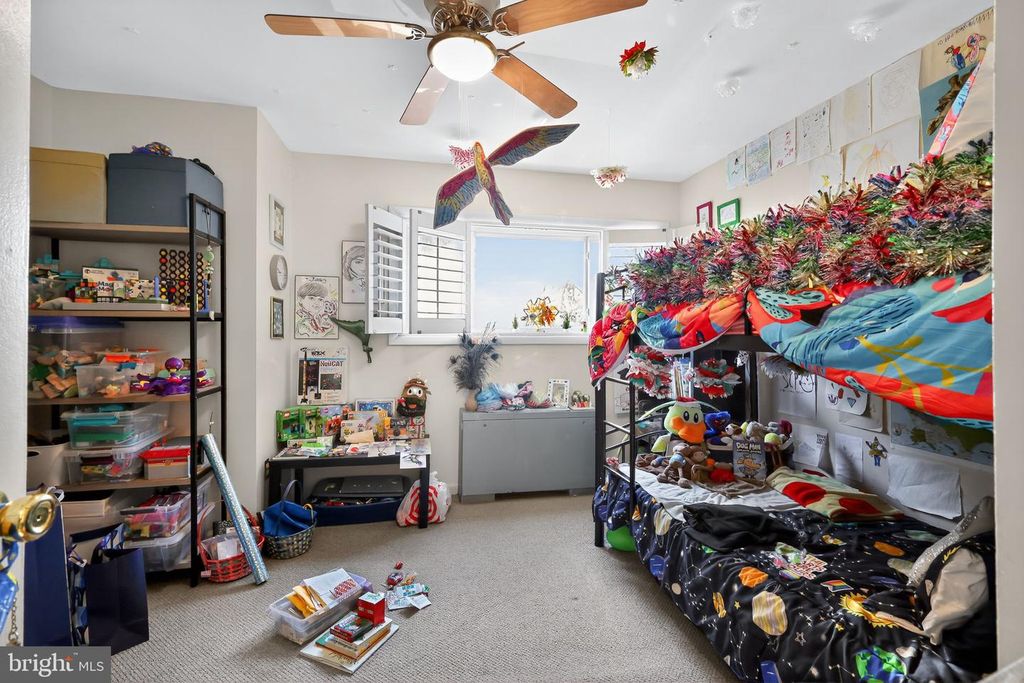 Image 25 of property listing at 7400 LAKEVIEW DR #N203, Bethesda, MD 20817