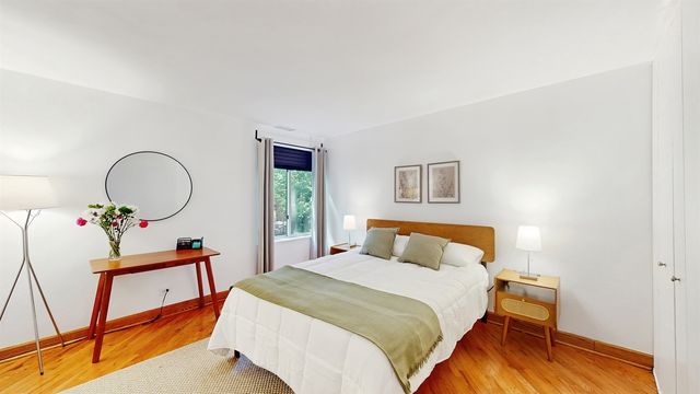 5880 Forest View Road C, Lisle, IL 60532