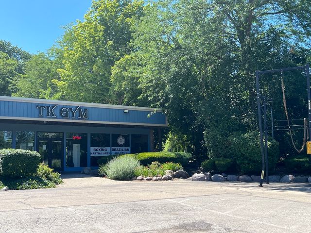 5880 Forest View Road C, Lisle, IL 60532