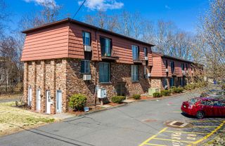 77 East Main Street, Plainville, CT 06062