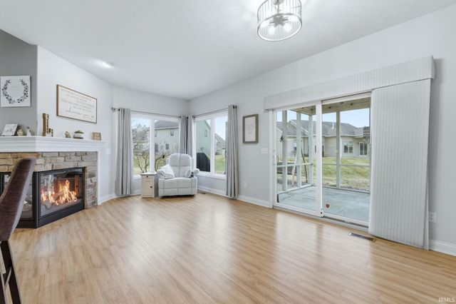 7228 Evansbrook Drive, Fort Wayne, IN 46835