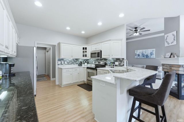 7228 Evansbrook Drive, Fort Wayne, IN 46835