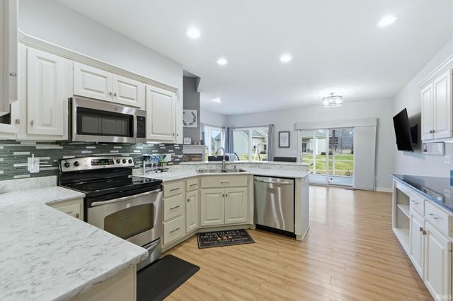 7228 Evansbrook Drive, Fort Wayne, IN 46835