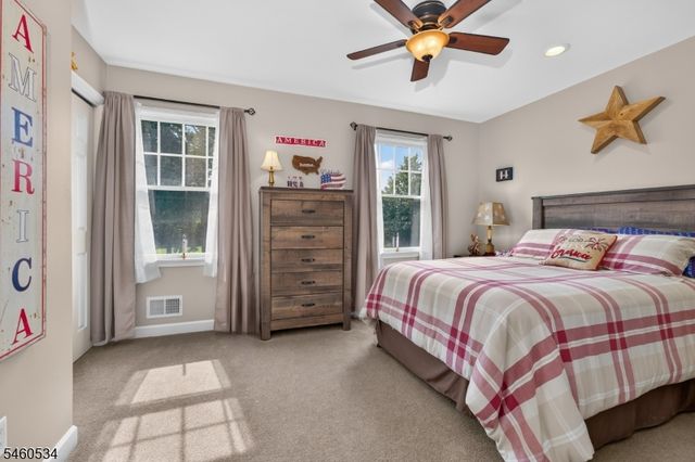 6 Pinewood Rd, Holland Twp., NJ 08848