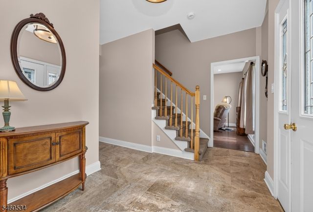 6 Pinewood Rd, Holland Twp., NJ 08848