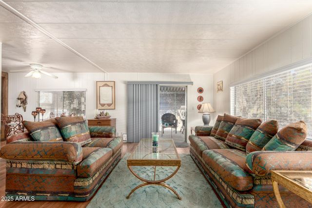 2650 W UNION HILLS Drive 370, Phoenix, AZ 85027