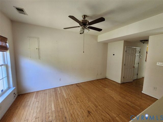 451 Hollybrook Ridge Ln, Henrico, VA 23223