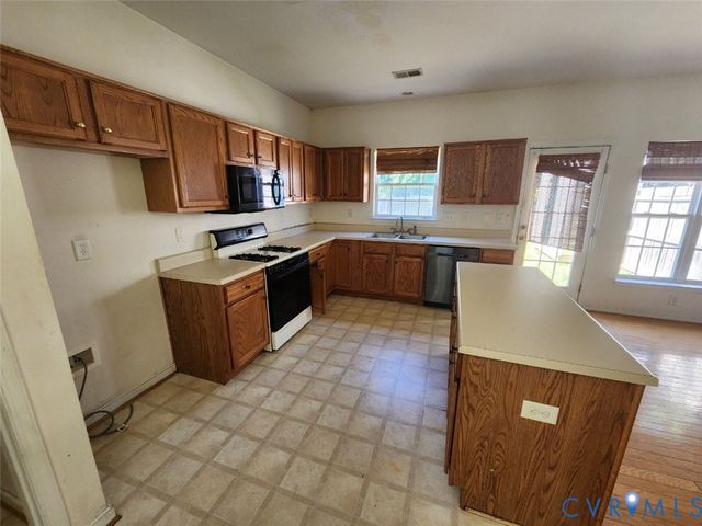 451 Hollybrook Ridge Ln, Henrico, VA 23223