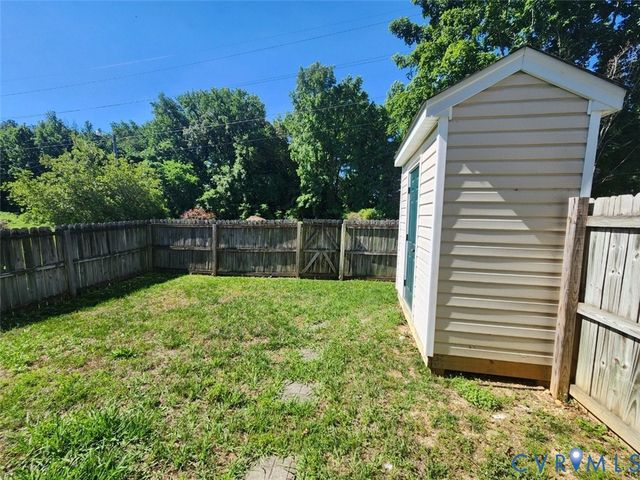 451 Hollybrook Ridge Ln, Henrico, VA 23223