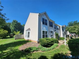 451 Hollybrook Ridge Ln, Henrico, VA 23223