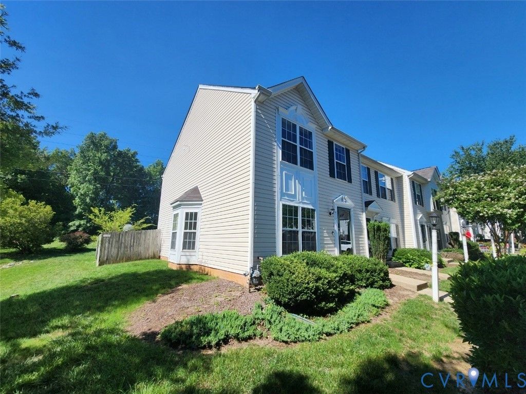 451 Hollybrook Ridge Ln, Henrico, VA 23223