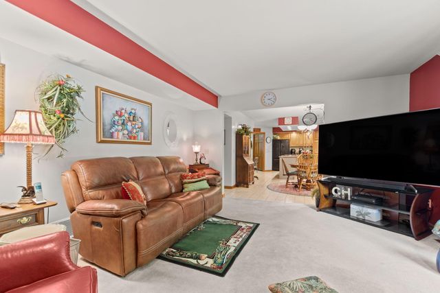 2606 Club Court, Valparaiso, IN 46383